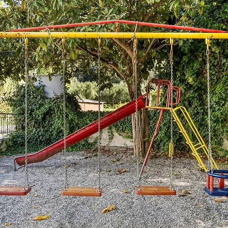 Verani Parking Balcony Playground Hébergement de vacances *